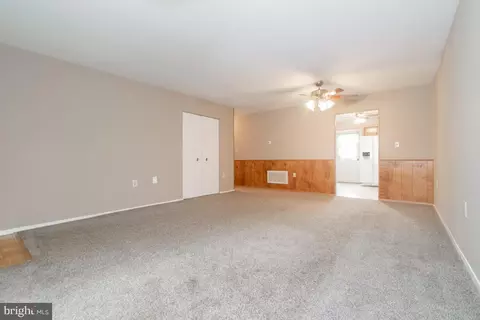Living - 962 Wampler Ln, Westminster, MD 21158 photo 2 of 4