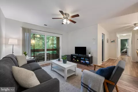1000 Scarlet Oak Ct #3C, Hampstead, MD 21074