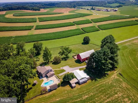 2424 Shiloh Rd, Hampstead, MD 21074
