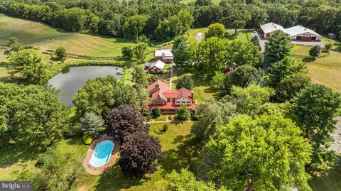2322 Nicodemus Rd, Westminster, MD 21157