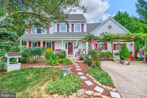 697 Garden Ct, Westminster, MD 21157