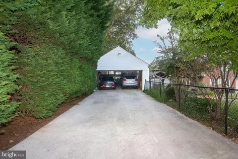 Exterior - 528 Poole Rd, Westminster, MD 21157 photo 4 of 7