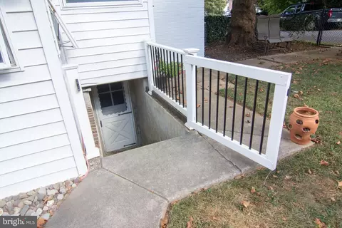 Exterior - 528 Poole Rd, Westminster, MD 21157 photo 5 of 7