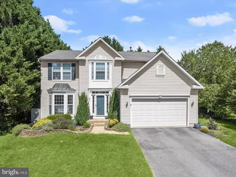 904 Derby Dr, Eldersburg, MD 21784