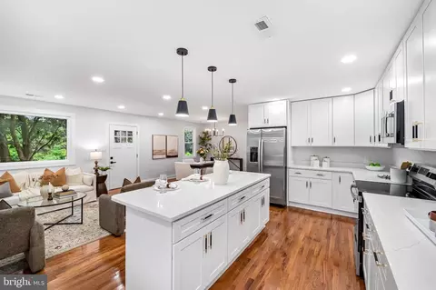 6751 White Rock Rd, Sykesville, MD 21784