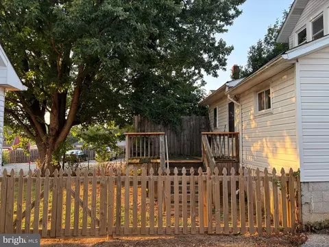 Exterior - 1906 Hanover Pike, Hampstead, MD 21074 photo 5 of 9