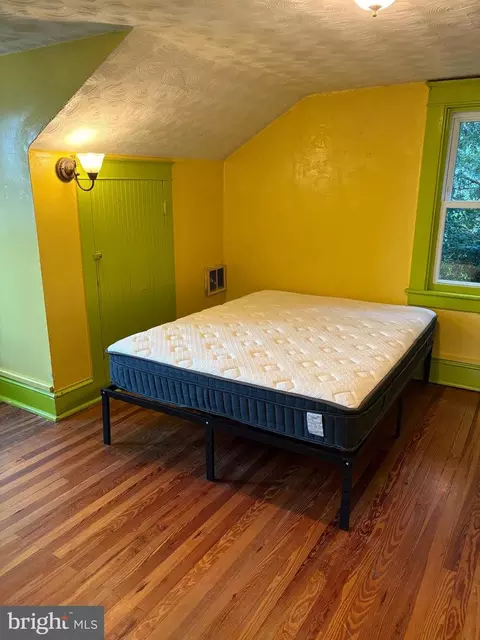 Bedroom - 1906 Hanover Pike, Hampstead, MD 21074 photo 6 of 10