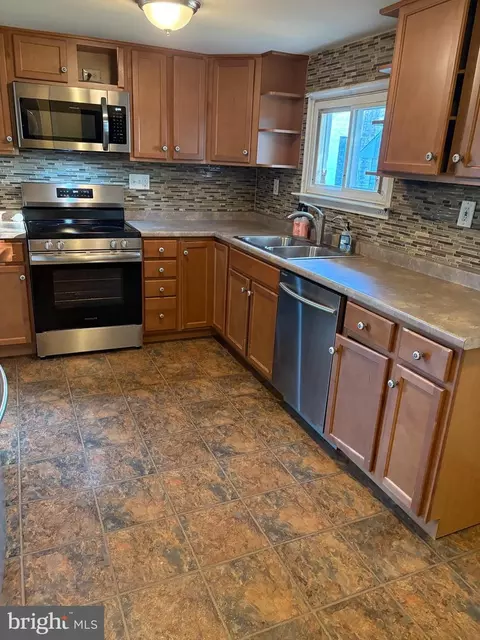 Kitchen - 1906 Hanover Pike, Hampstead, MD 21074 photo 3 of 3