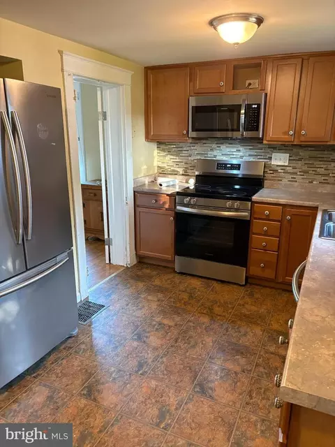 Kitchen - 1906 Hanover Pike, Hampstead, MD 21074 photo 2 of 3