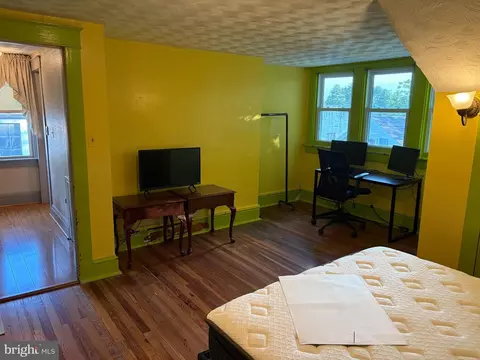 Bedroom - 1906 Hanover Pike, Hampstead, MD 21074 photo 10 of 10