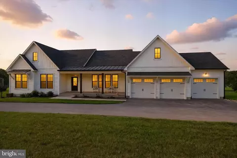 1110 Algernon Dr, Westminster, MD 21157