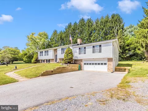 3526 Ellen Dr, Westminster, MD 21157