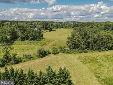 2003 Arabian Dr, Finksburg, MD 21048