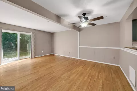 Living - 4703 Barbed Ct, Hampstead, MD 21074 photo 1 of 2