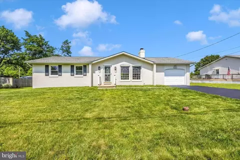 1212 Random Ridge Rd, Westminster, MD 21157 photo 2