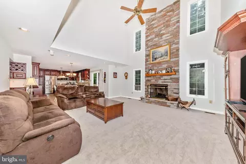 4950 Crocus Rd, Mount Airy, MD 21771 photo 4