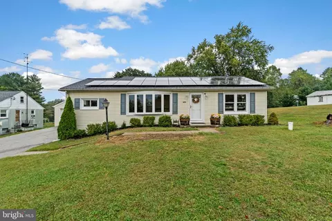 1272 Cherrytown Rd, Westminster, MD 21158