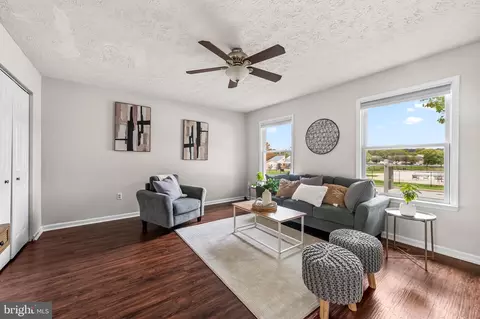 323 Stacy Lee Dr, Westminster, MD 21158