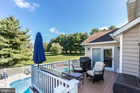 Exterior - 100 Fig Leaf Dr, Hampstead, MD 21074 photo 8 of 11