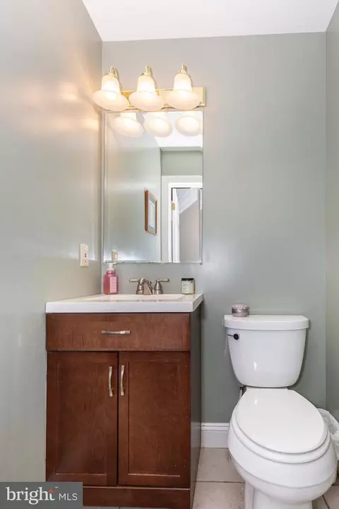 Bath - 100 Fig Leaf Dr, Hampstead, MD 21074 photo 1 of 4