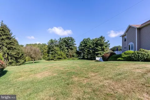 Exterior - 100 Fig Leaf Dr, Hampstead, MD 21074 photo 4 of 11