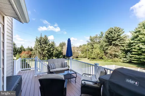 Exterior - 100 Fig Leaf Dr, Hampstead, MD 21074 photo 9 of 11