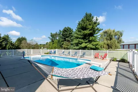 Exterior - 100 Fig Leaf Dr, Hampstead, MD 21074 photo 6 of 11