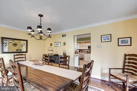 Dining - 100 Fig Leaf Dr, Hampstead, MD 21074 photo 2 of 2