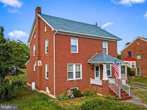 323 E Baltimore St, Taneytown, MD 21787