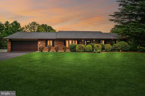 1709 Peppermint Ln, Westminster, MD 21157