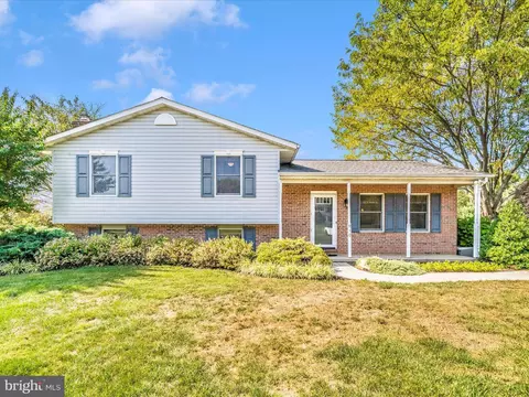 910 Rash Manor Ct, Westminster, MD 21157