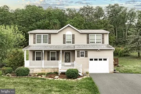4251 Martis Hill Dr, Westminster, MD 21158