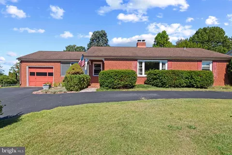18 Hahn Rd, Westminster, MD 21157