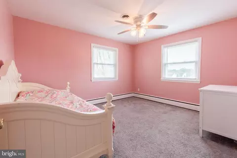 Bedroom - 3911 Sunset Dr, Hampstead, MD 21074 photo 4 of 7