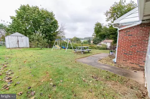 Exterior - 3911 Sunset Dr, Hampstead, MD 21074 photo 4 of 4