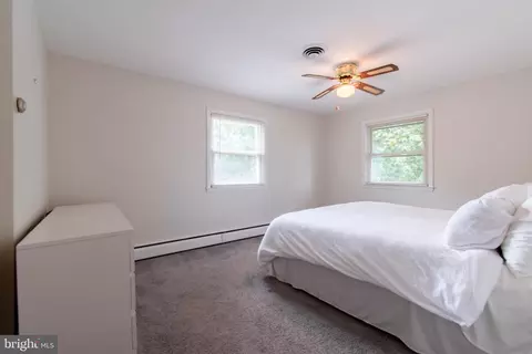 Bedroom - 3911 Sunset Dr, Hampstead, MD 21074 photo 3 of 7