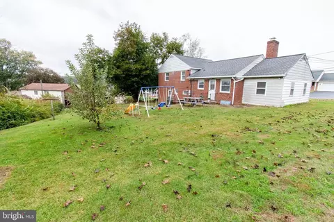 Exterior - 3911 Sunset Dr, Hampstead, MD 21074 photo 3 of 4