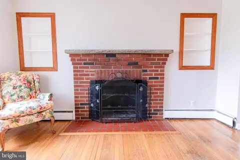 Living - 3911 Sunset Dr, Hampstead, MD 21074 photo 7 of 7