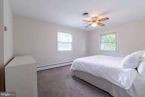 Bedroom - 3911 Sunset Dr, Hampstead, MD 21074 photo 1 of 7