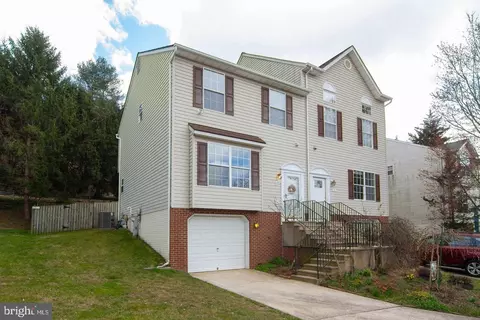 393 Juliet Ln, Westminster, MD 21157