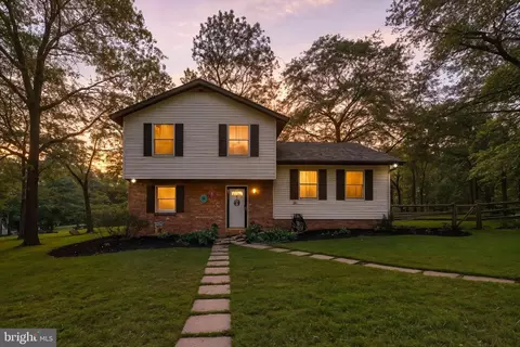20 S Houcksville Rd, Hampstead, MD 21074