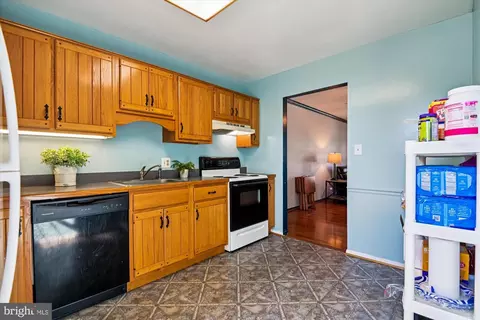304 Crestview Ct, Westminster, MD 21158 photo 13