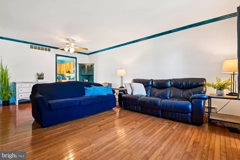 304 Crestview Ct, Westminster, MD 21158 photo 9