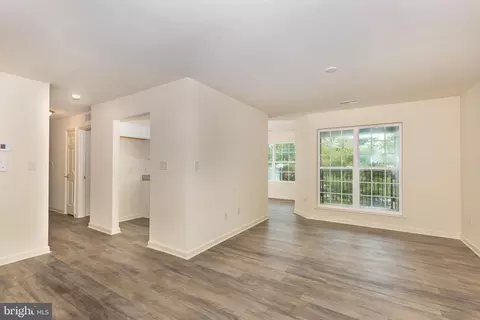 Living - 820 Wembley Dr #2B, Hampstead, MD 21074 photo 1 of 5