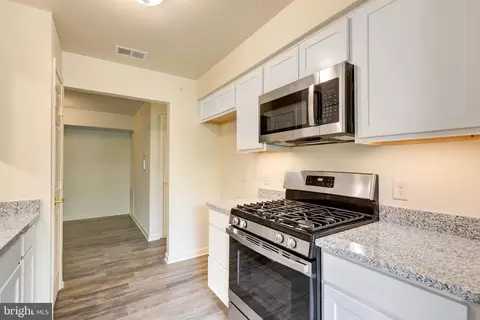 Entry Way - 820 Wembley Dr #2B, Hampstead, MD 21074 photo 1 of 2