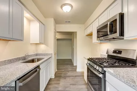 Kitchen - 820 Wembley Dr #2B, Hampstead, MD 21074 photo 1 of 2