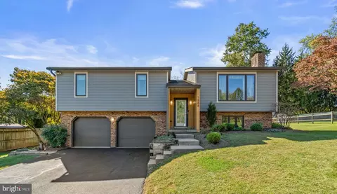 1888 Jasmine Ct, Sykesville, MD 21784
