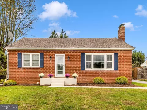 740 David Ave, Westminster, MD 21157 photo 2