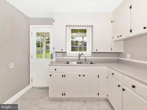 740 David Ave, Westminster, MD 21157 photo 13