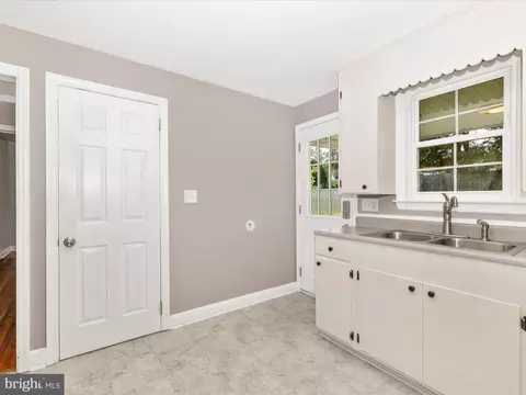 740 David Ave, Westminster, MD 21157 photo 12